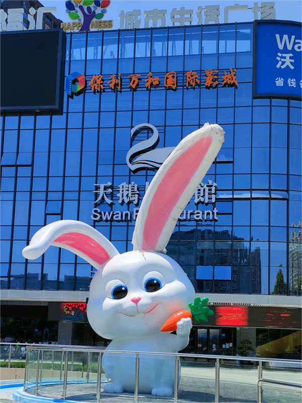 江油中央大道玻璃钢雕塑
